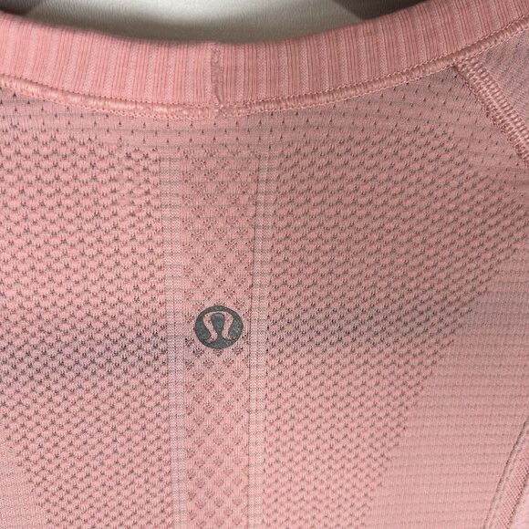 Lululemon Swiftly Tech Long Sleeve‎ Crew Sz 8 Pink Thumbholes Workout Yoga - Picture 7 of 7